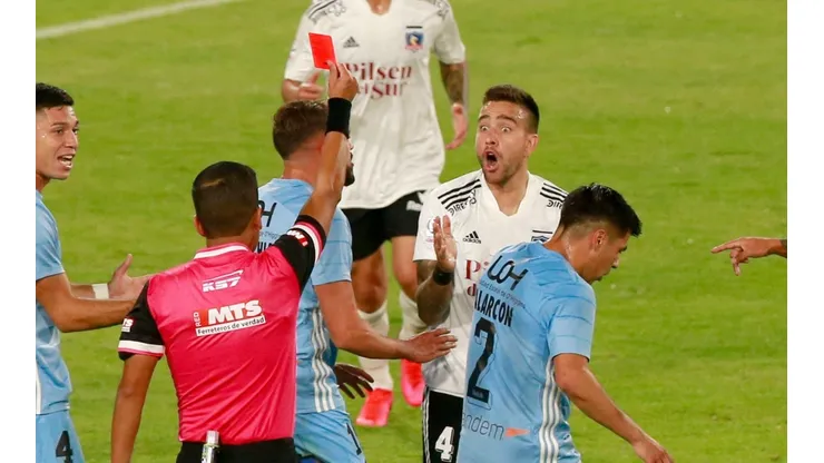 Zaldivia sufriendo la expulsión ante O'Higgins