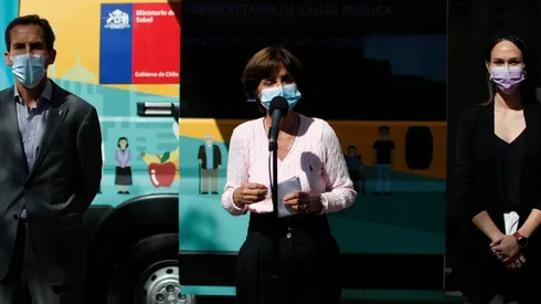 Minsal reporta 42.278 casos activos y presenta estrategia con test antígenos