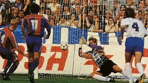 El Tati le tapó un penal a Koeman