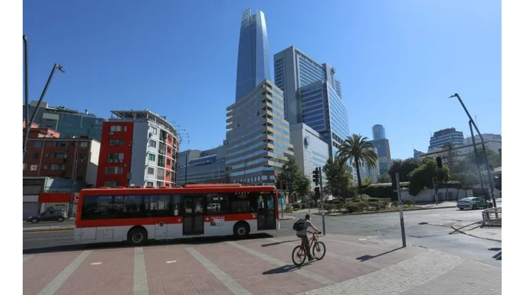 Conoce que comunas retroceden y avanzan hoy en el Plan Paso a Paso