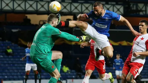 Ondrej Kolar terminó con feos cortes tras la patada de Kemar Roofe