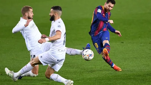 Lionel Messi se anotó con doblete en el triunfo de Barcelona por 4-1 sobre Huesca.