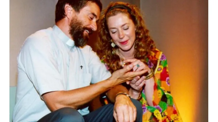 La pareja de Jovanka y el cura Juan es una de las más recordadas de la televisión chilena.
