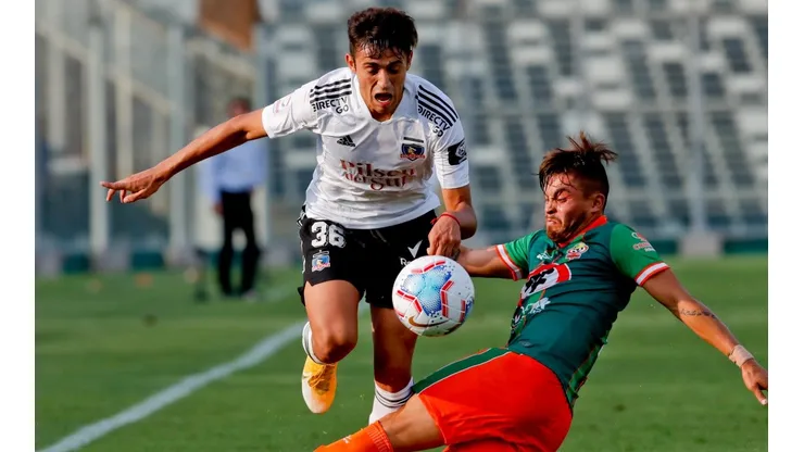 Colo Colo ante Cobresal en el estadio Monumental.