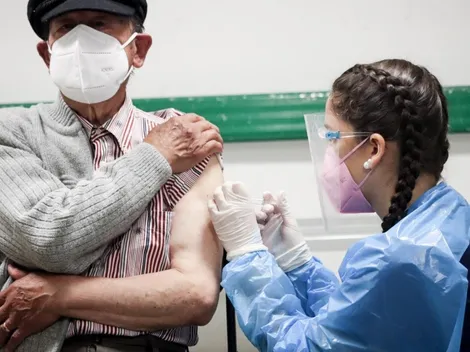 Conoce si puedes vacunarte si ya tuviste Covid-19