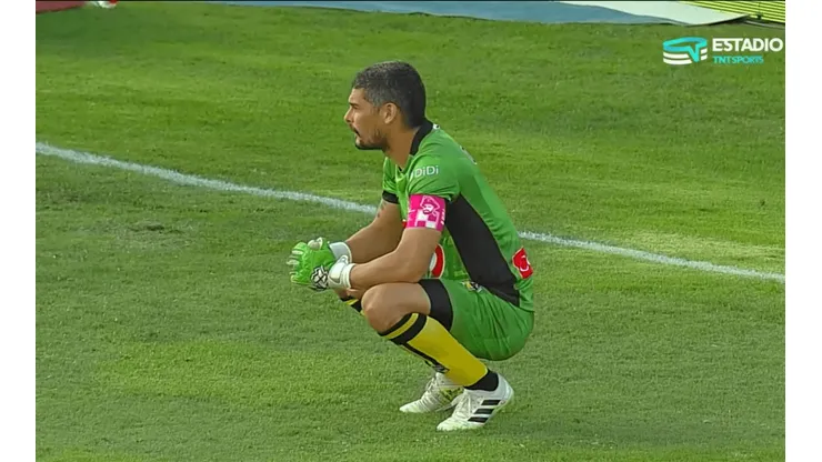 Matías Cano se quedo varios minutos en cancha tras la derrota de Coquimbo