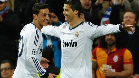 Özil explica por qué Cristiano Ronaldo es mejor que Lionel Messi.