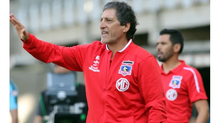 Mario Salas estuvo un año y tres meses al mando de Colo Colo, periodo en el que celebró el título de la Copa Chile