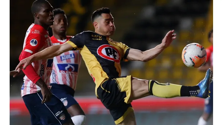 Coquimbo Unido superó a Junior de Barranquilla en cuartos de Copa Sudamericana.
