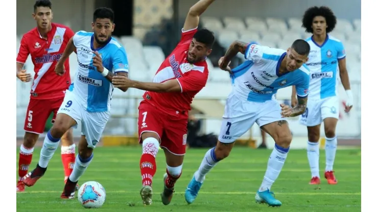 Curicó y Antofagasta tienen un importante duelo en sus aspiraciones por el objetivo de la Copa Libertadores.