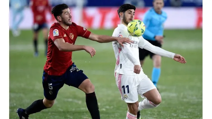 Ambos equipos tiene mucho por que jugar, el Real no puede ceder más terreno y el Osasuna peligra en la parte baja de la tabla.