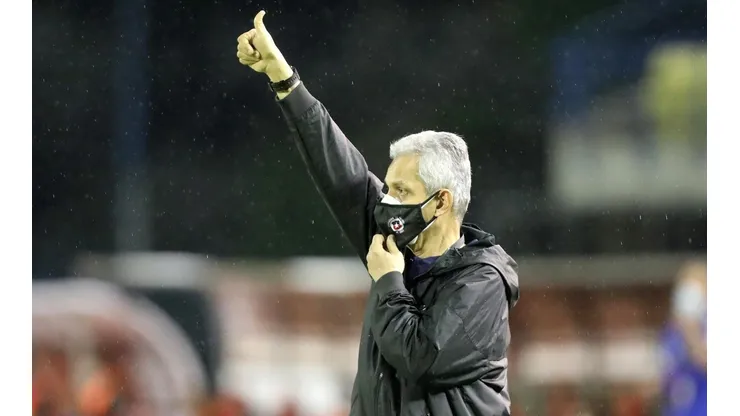Reinaldo Rueda en su último partido con la selección chilena
