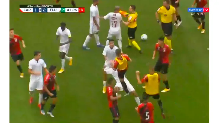 En una guerra terminó la final del Brasileirao Sub-17