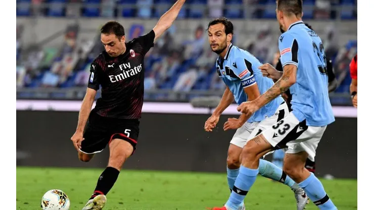 El AC Milan tiene que vencer a rivales como la Lazio para ser candidato a llevarse el título.