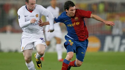 Wayne Rooney ante Lionel Messi en la final de la Champions de 2019