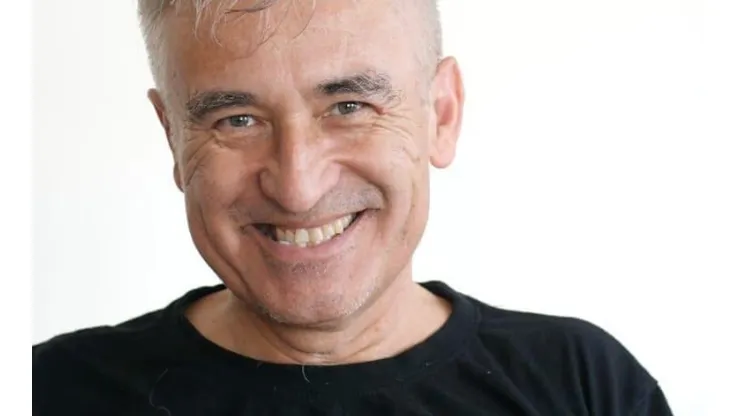 Jorge González vive acompañado de sus gatos y su polola.