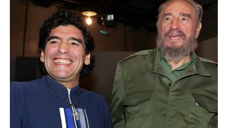 Diego Maradona junto a Fidel Castro.