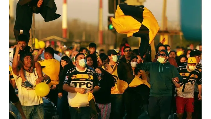 La fanaticada pirata le dio al equipo una recepción digna de la heroica hazaña lograda en Sudamericana.