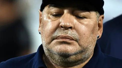 Diego Maradona deberá permanecer más de una semana hospitalizado producto de su delicada situación de salud