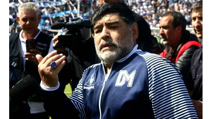 Diego Maradona es operado por un hematoma cerebral.