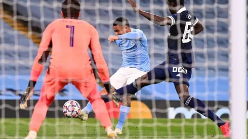 Manchester City gana y es líder del Grupo C