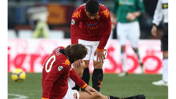 David Pizarro junto a Francesco Totti en la Roma