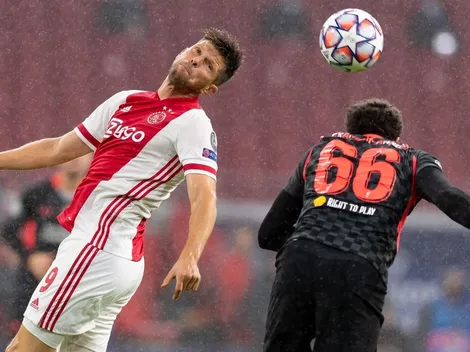 Ajax sufre once contagios de coronavirus