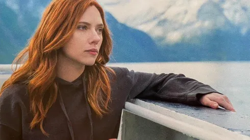 Scarlett Johansson en una de las imágenes reveladas por el libro sobre el rodaje de "Black Widow".