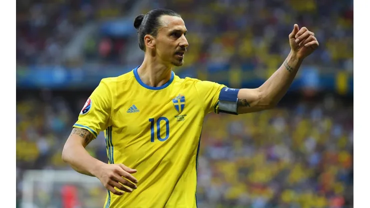 Zlatan le tira un palo a la selección sueca
