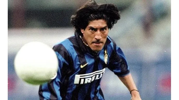 Iván Zamorano fue figura en el Inter de Milán ante el Real Madrid por Champions League