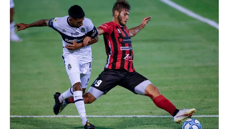 Gimnasia goleó a Patronato