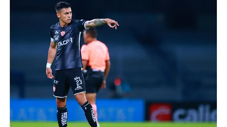 El volante es duda para disputar las eliminatorias con Chile.