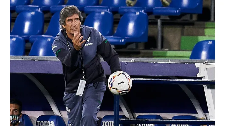 Manuel Pellegrini volvió a explicar sus críticas hacia el VAR en la víspera del duelo entre Betis y Elche por La Liga
