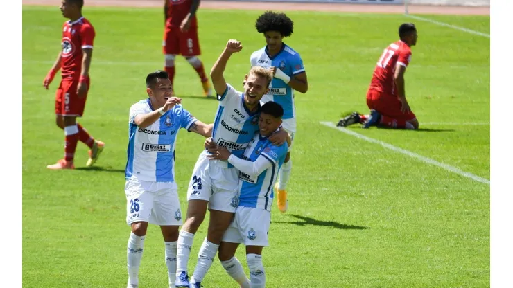 Deportes Antofagasta derrotó a Unión La Calera y se mete en la pelea por la cima