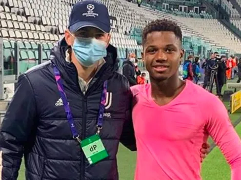 Noble gesto de Ansu Fati con pasapelotas de la Juventus