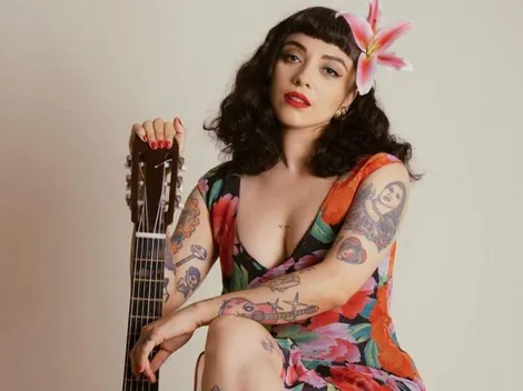 Mon Laferte recibe múltiples discos de diamante, platino y oro