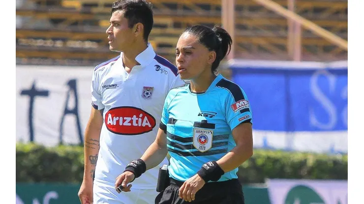 María Belén Carvajal, la primera árbitra de la Primera B.