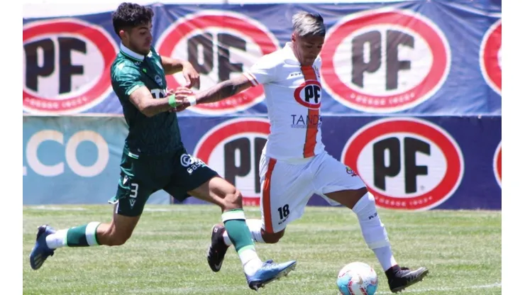 Cobresal derrota a Wanderers y sube en la tabla