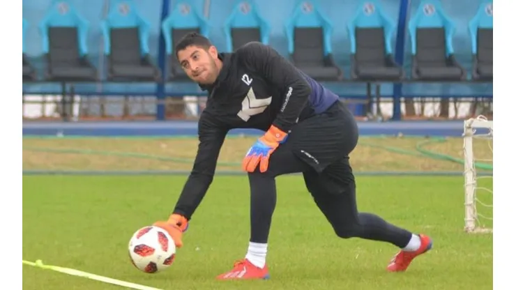 Ruben Escobar entrena penando en Universidad Católica