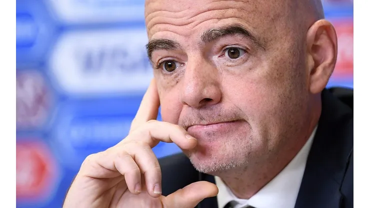 Gianni Infantino fue aislado y se encuentra con molestias leves según informa la FIFA