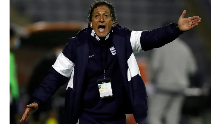 Mario Salas ha sido muy cuestionado por los malos resultados al mando de Alianza Lima en el fútbol peruano