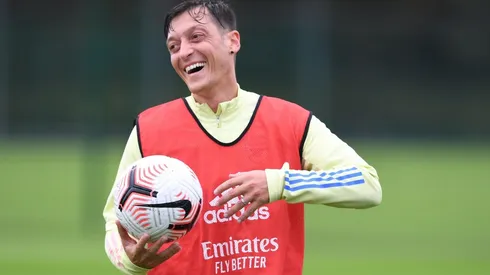 Gran gesto de Ozil