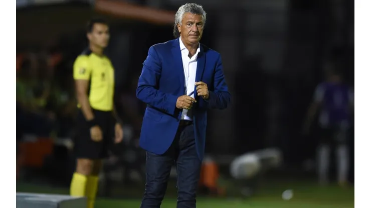 Néstor Gorosito ante Palmeiras
