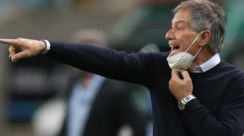 Ariel Holan es seguido por Palmeiras, pero la UC no tiene ninguna intención de soltarlo.