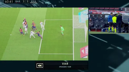 Ramos cayó en el área y el árbitro sancionó penal