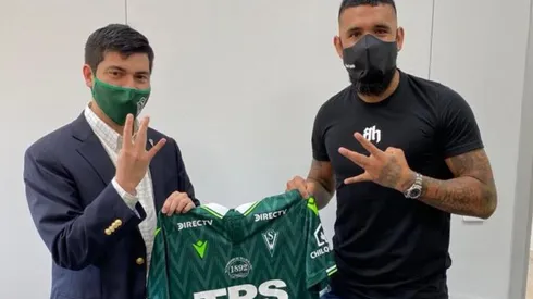 Ronnie Fernández junto a presidente Rafael González