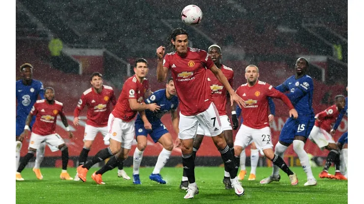 Cavani debutó con la 7 que alguna vez usó Alexis Sánchez