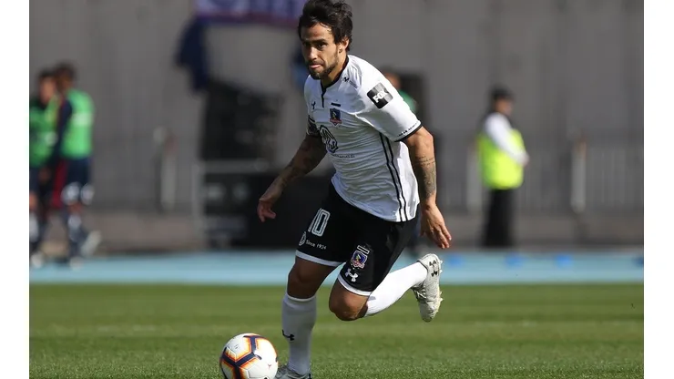 Jorge Valdivia no pudo cerrar bien su segundo ciclo como jugador de Colo Colo, pero no volverá pronto al Cacique