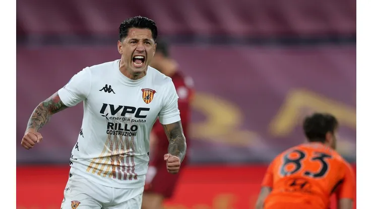 Gianluca Lapadula jugando por el Benevento