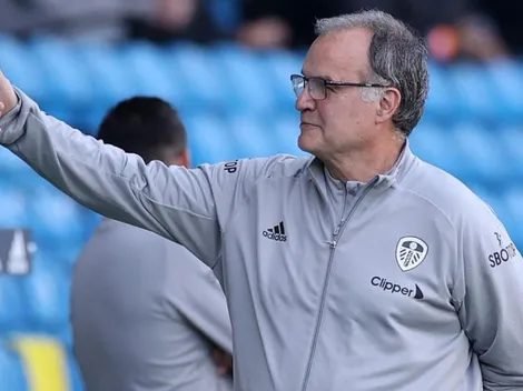 Técnico del Aston Villa se rinde a los pies de Bielsa